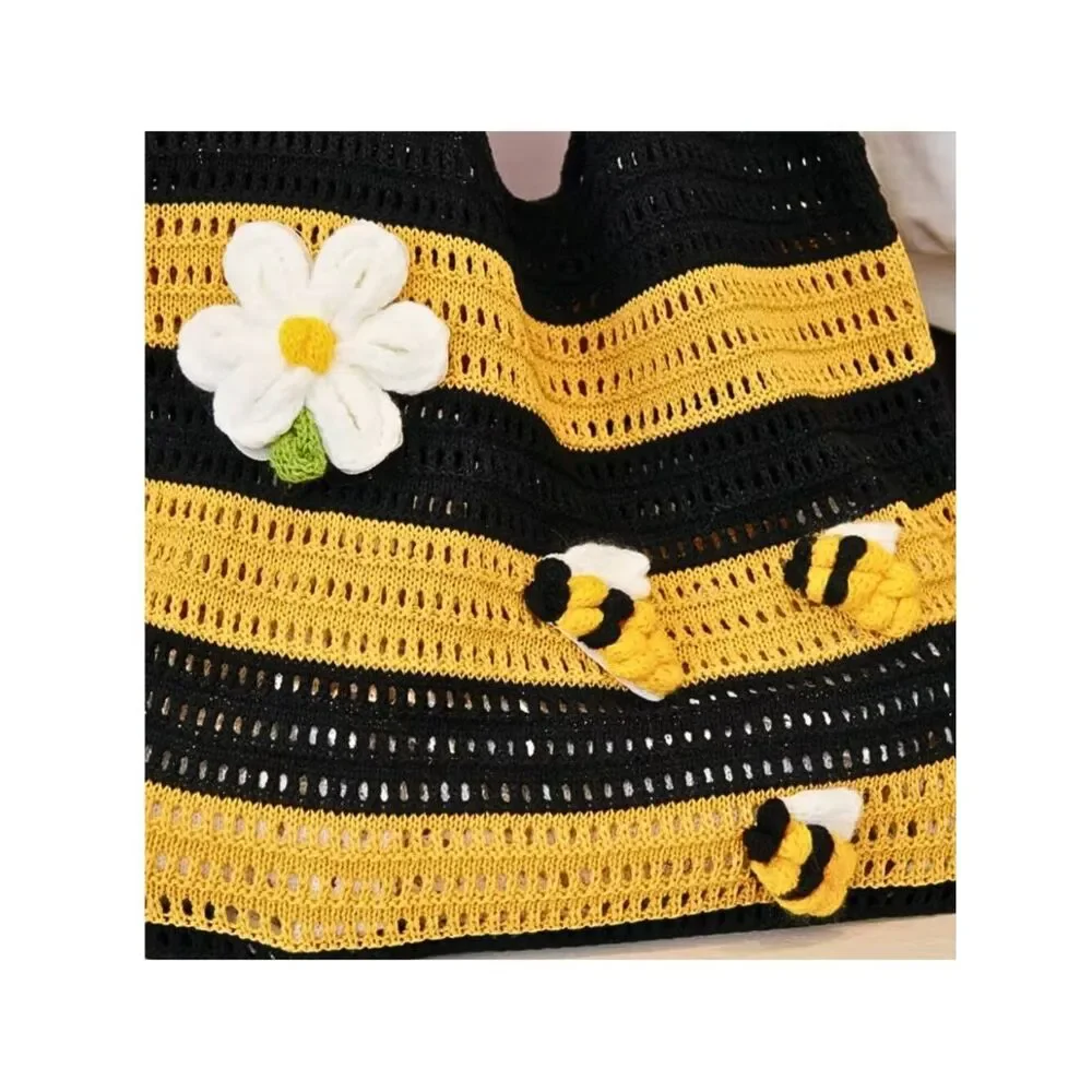 NWT Crochet Tote Bag Unlined Bee & Daisy Black & Yellow Striped Retro 70s